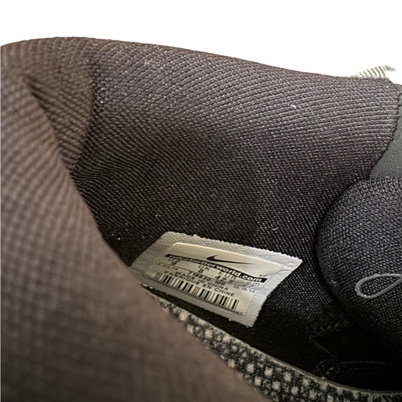 Nike Kyrie 1 BHM Basketball Sneakers. Size 9. VGUC. - Picture 7 of 10